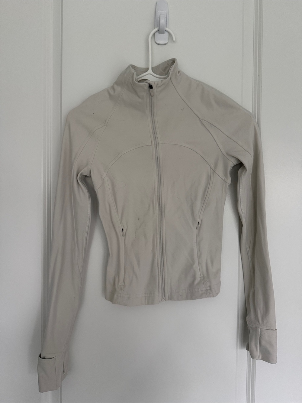 Lululemon Define Cropped Jacket *Nulu color Bone size 2